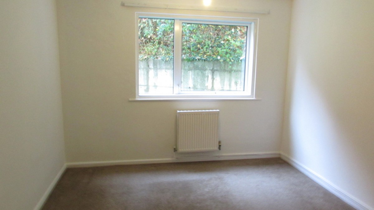 Greenhill Court, Lodge Close