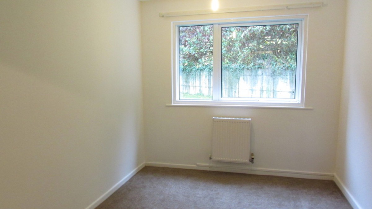Greenhill Court, Lodge Close