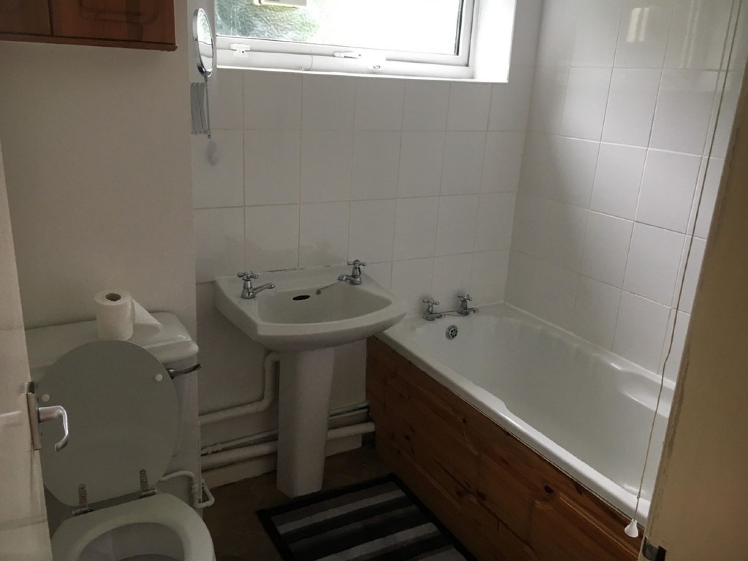 2 bedroom Flat for Letting Greenhill Court, Lodge Close
