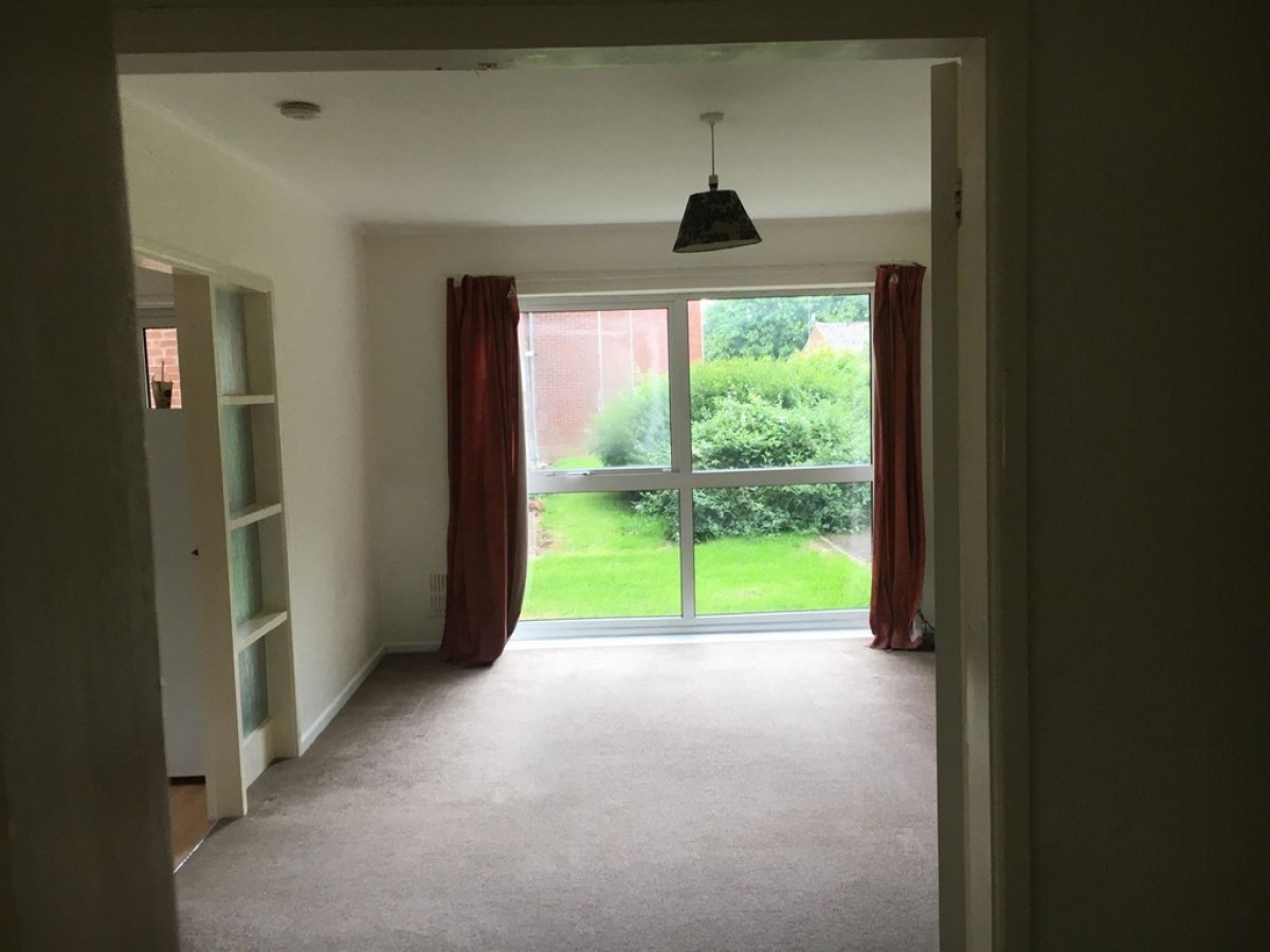 Greenhill Court, Lodge Close