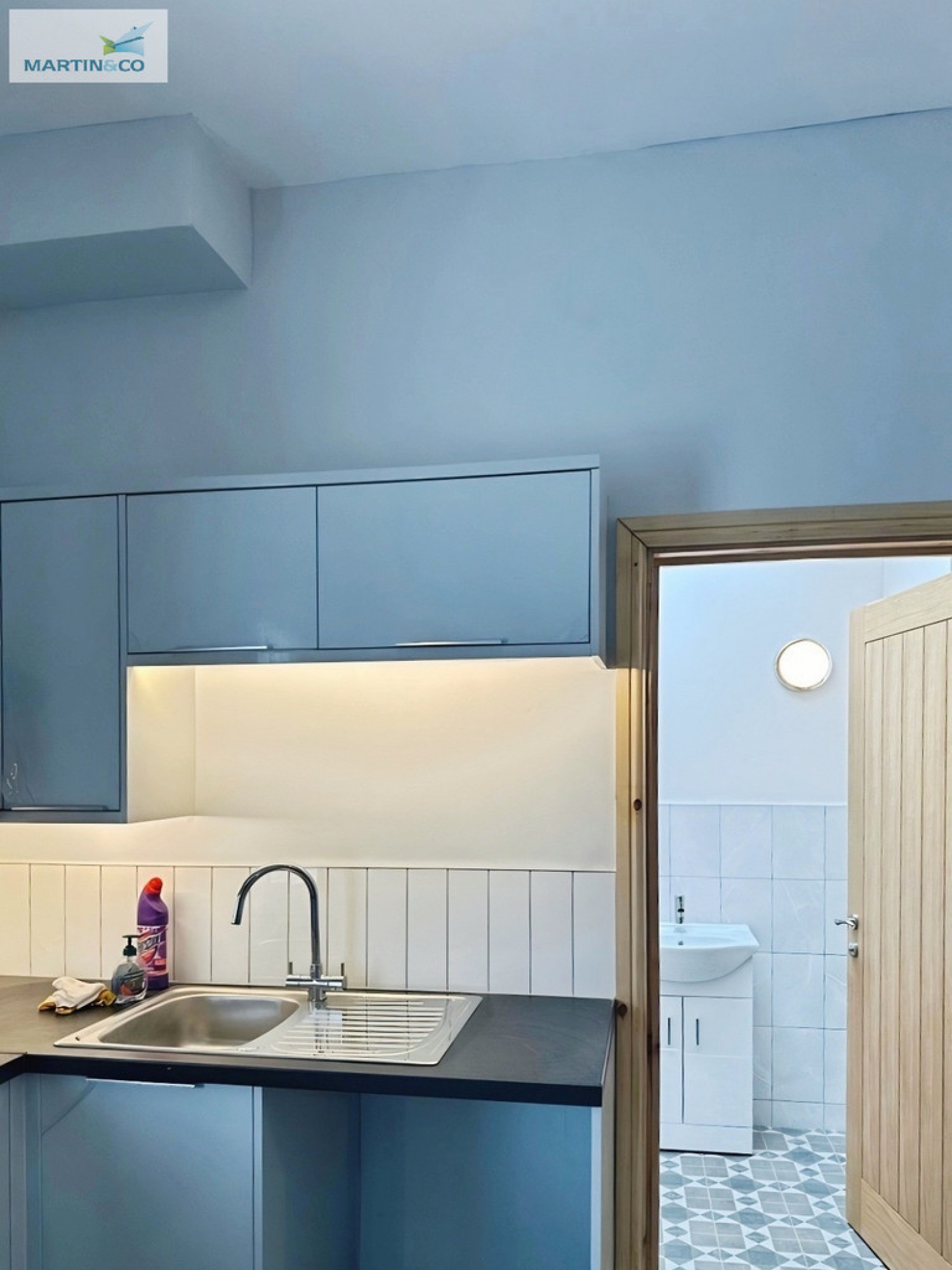 2 bedroom Flat for Letting Martins Bank Chambers