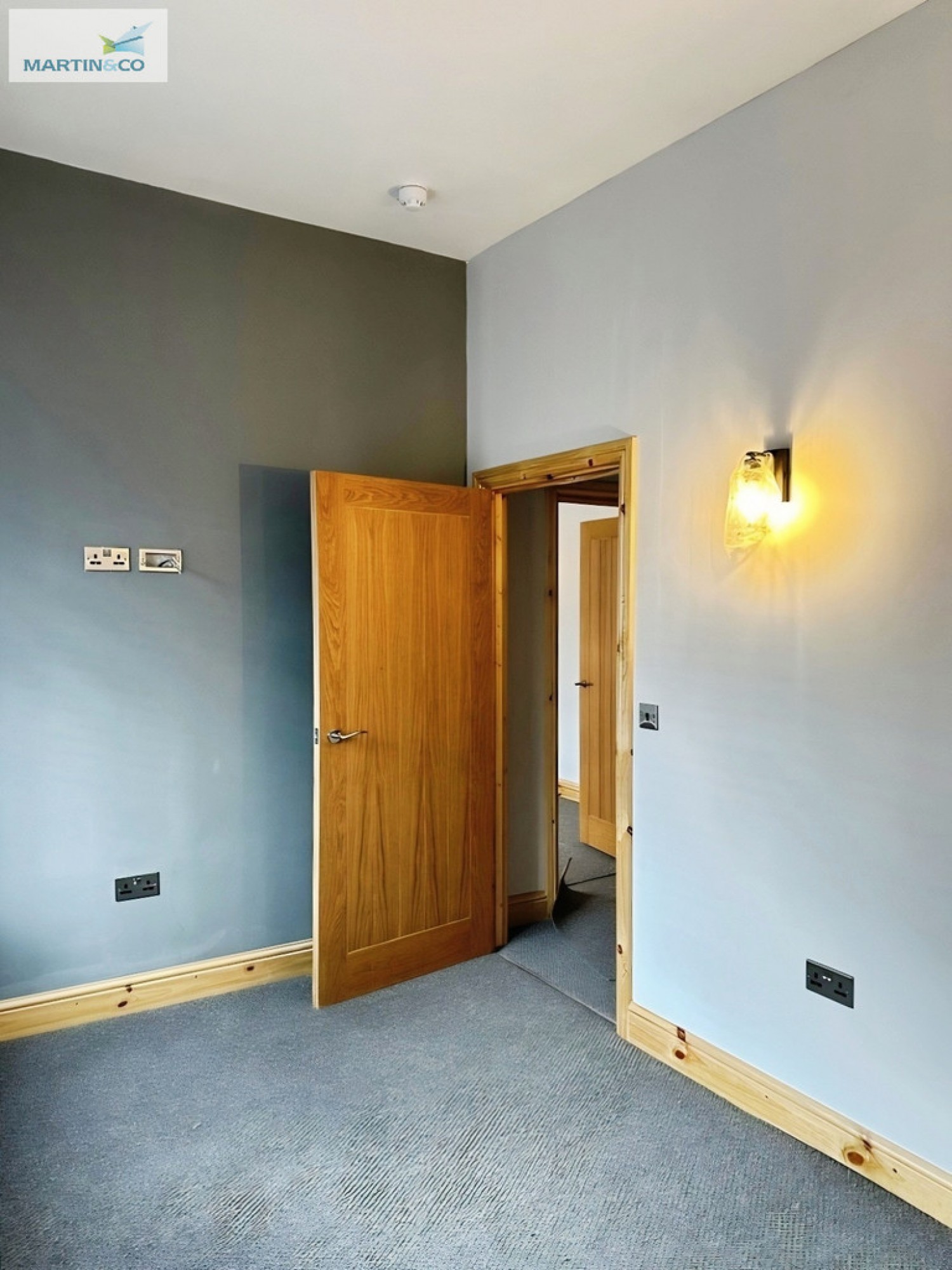 2 bedroom Flat for Letting Martins Bank Chambers