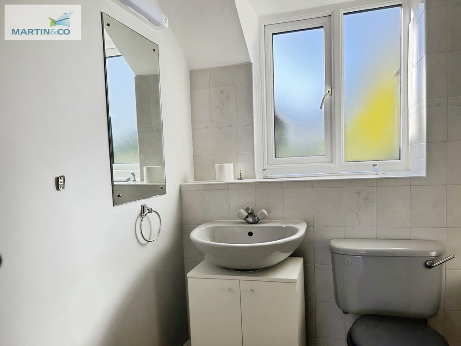 2 bedroom Flat for Sale Longworth Close