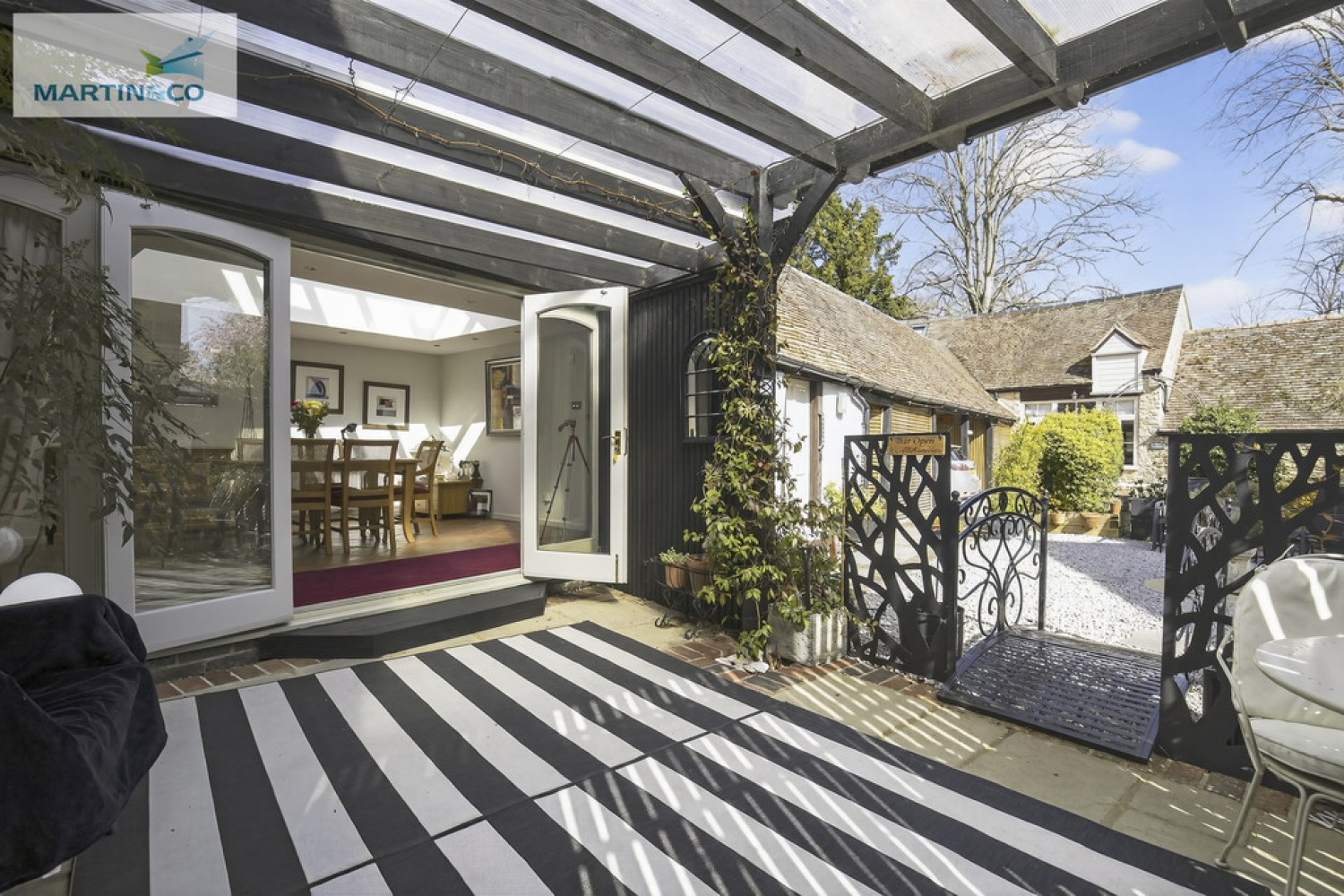 4 bedroom House for Sale Alchester Road, Chesterton, Bicester