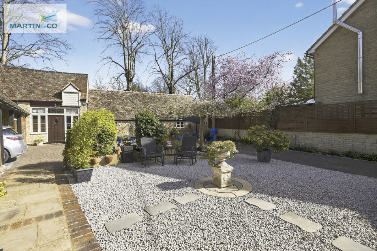 Alchester Road, Chesterton, Bicester