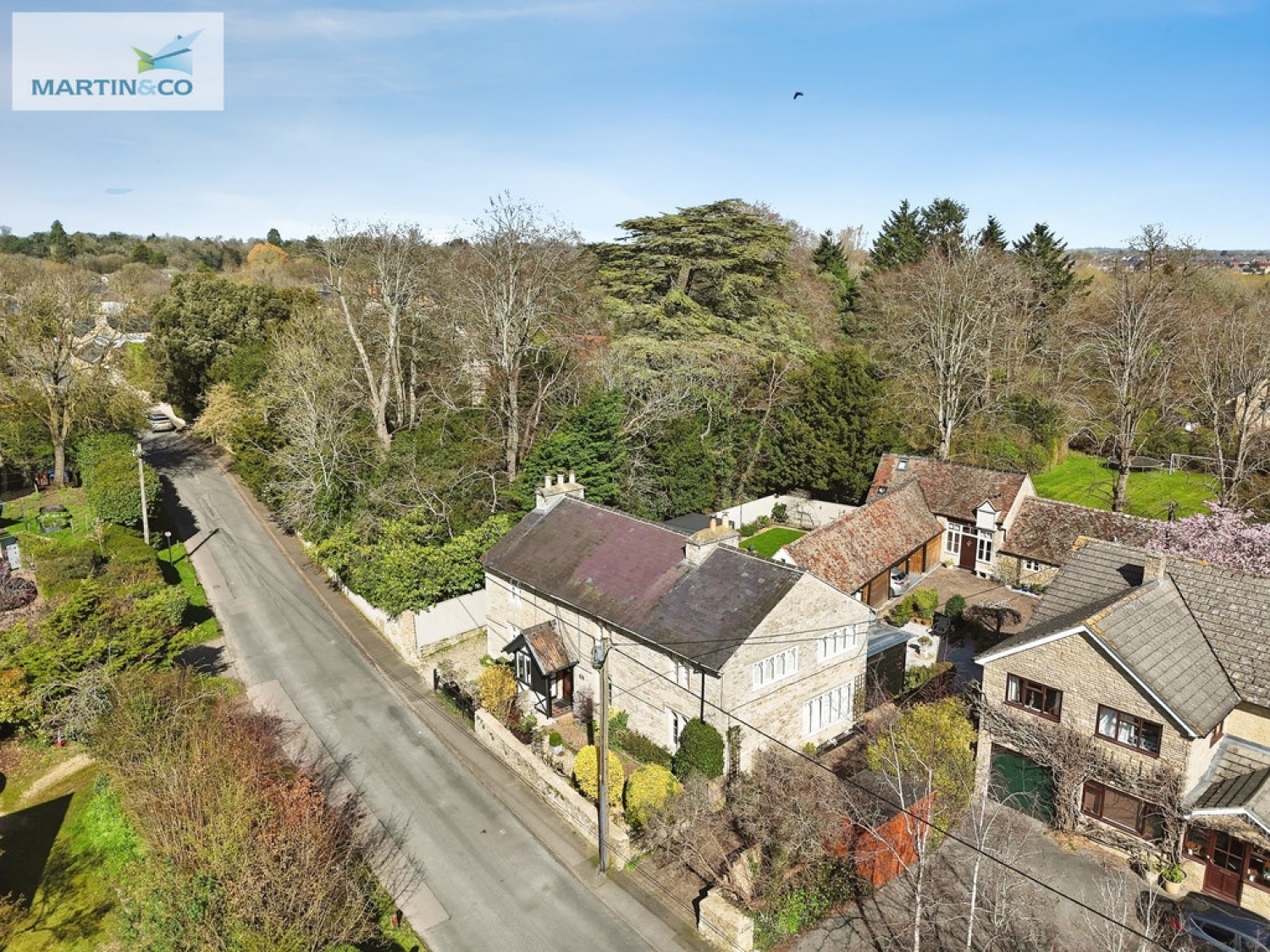 4 bedroom House for Sale Alchester Road, Chesterton, Bicester