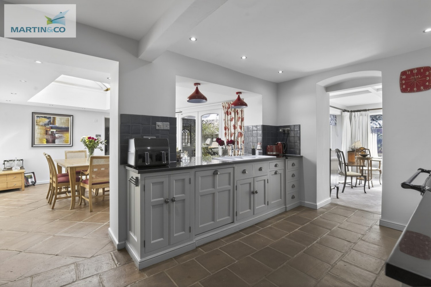 4 bedroom House for Sale Alchester Road, Chesterton, Bicester