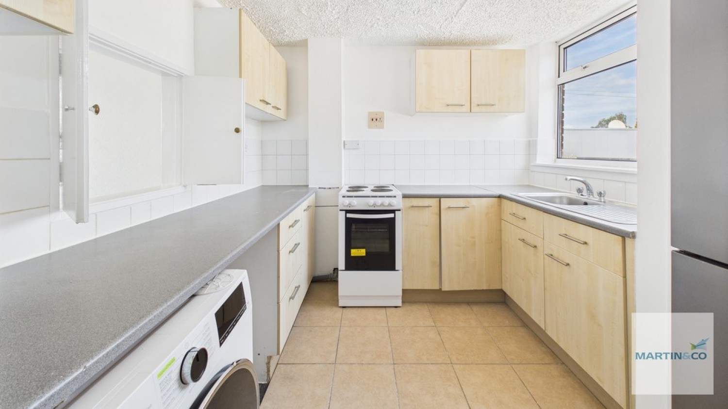 Stockland Court, Streetly