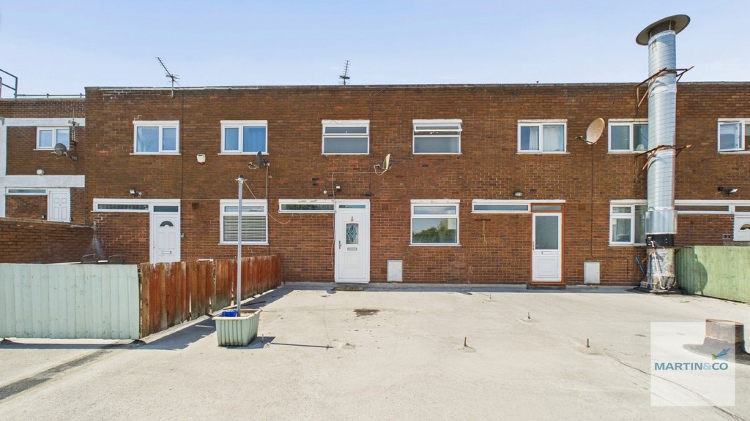 Stockland Court, Streetly