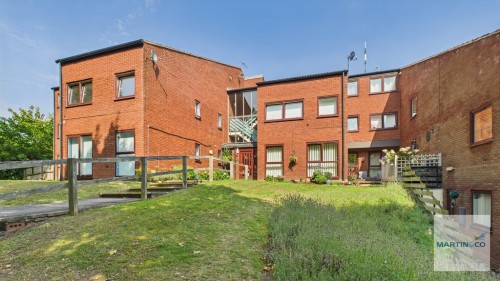 Campion Gardens, Badgers Bank Road