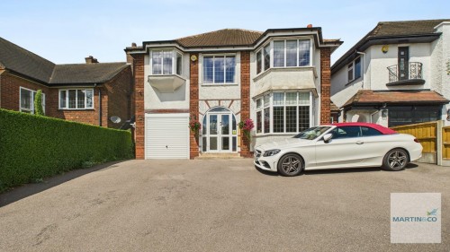 Pilkington Avenue, Sutton Coldfield, B72 1LD