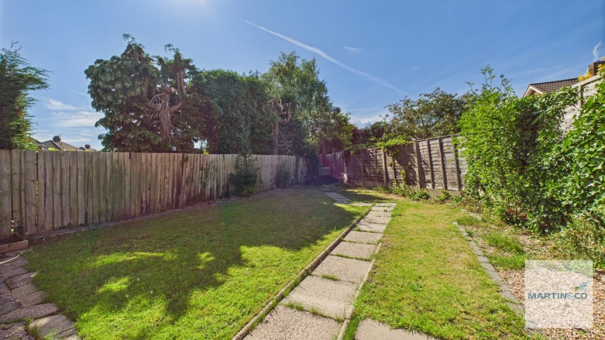 Lowlands Avenue, Streetly, B74 3QN