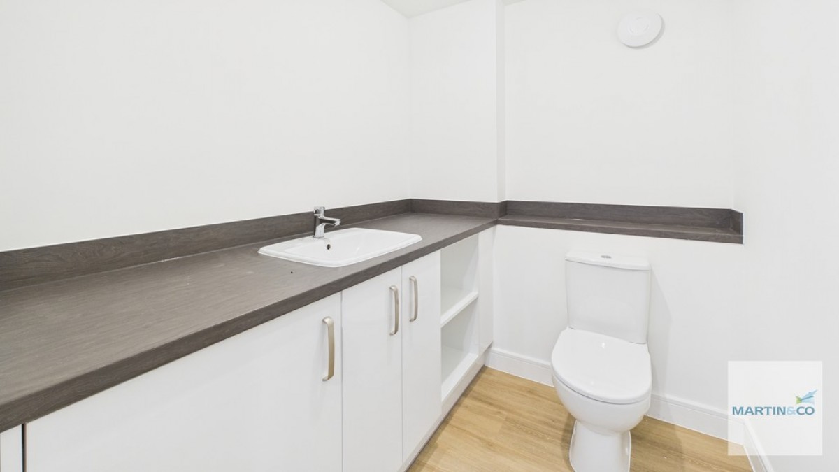 Palin Road, Off Lindridge Road