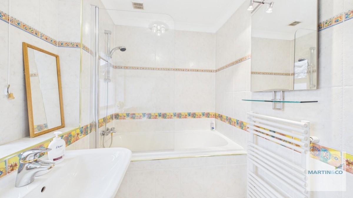 Sir Alfreds Way, Walmley