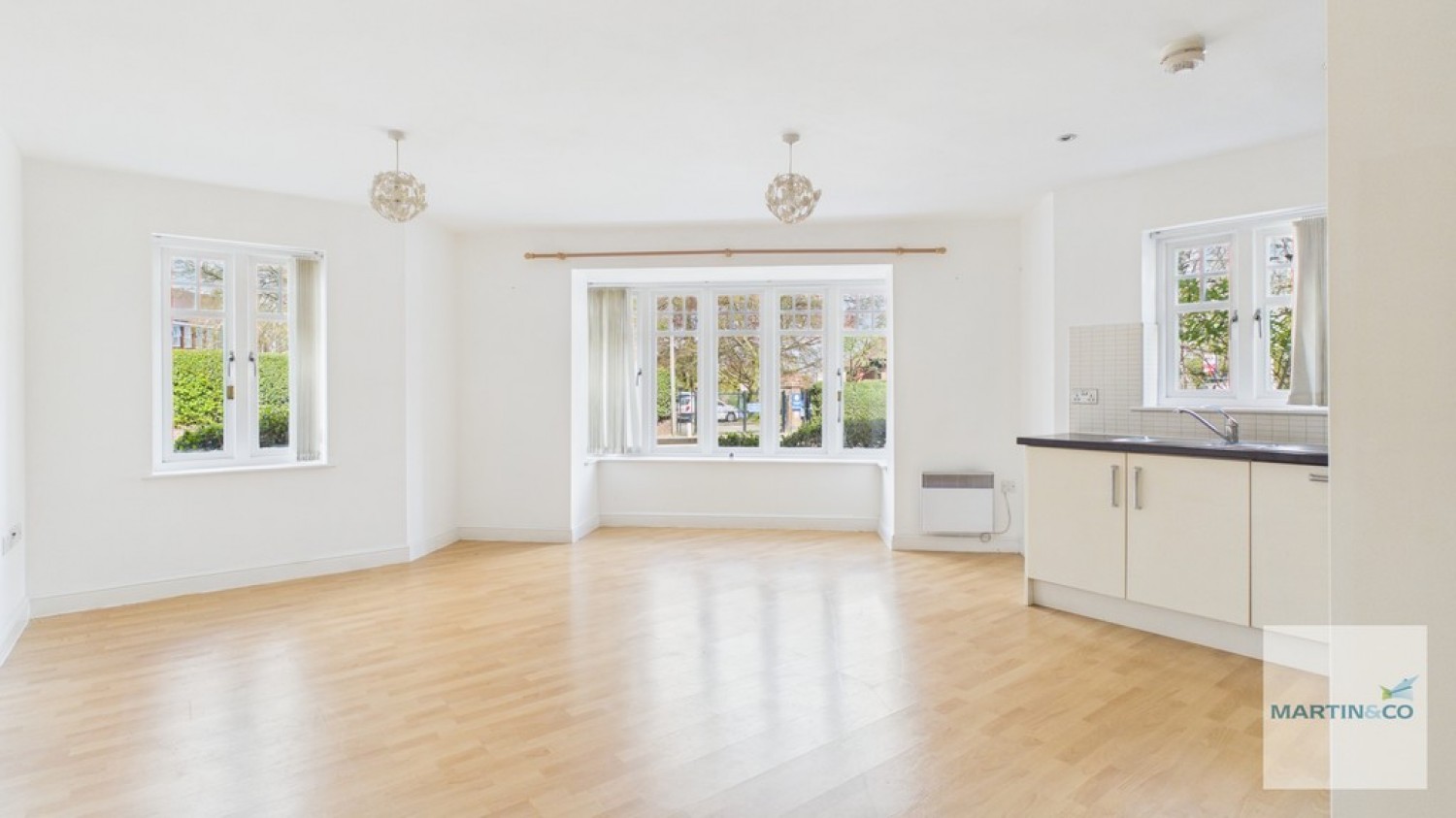 2 bedroom Flat for Sale Sutton Coldfield, Birmingham