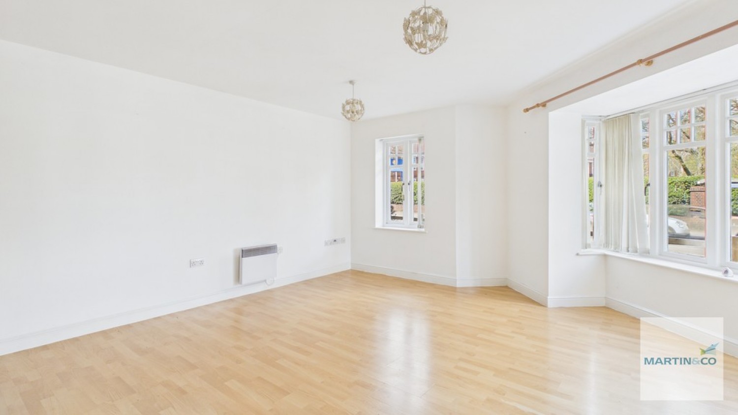 2 bedroom Flat for Sale Sutton Coldfield, Birmingham