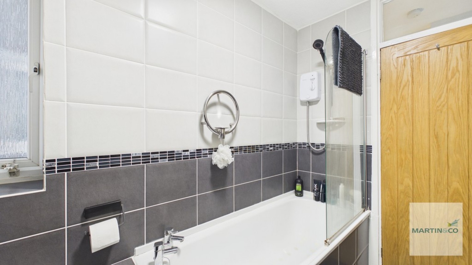 2 bedroom Flat for Sale Hobs Road, Lichfield, Staffs