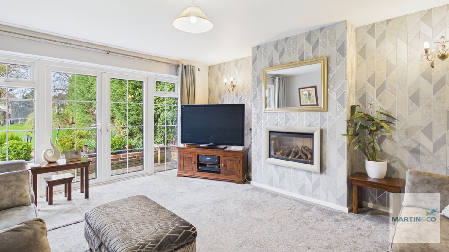 3 bedroom Bungalow for Sale Walmley, Sutton Coldfield, Birmingham