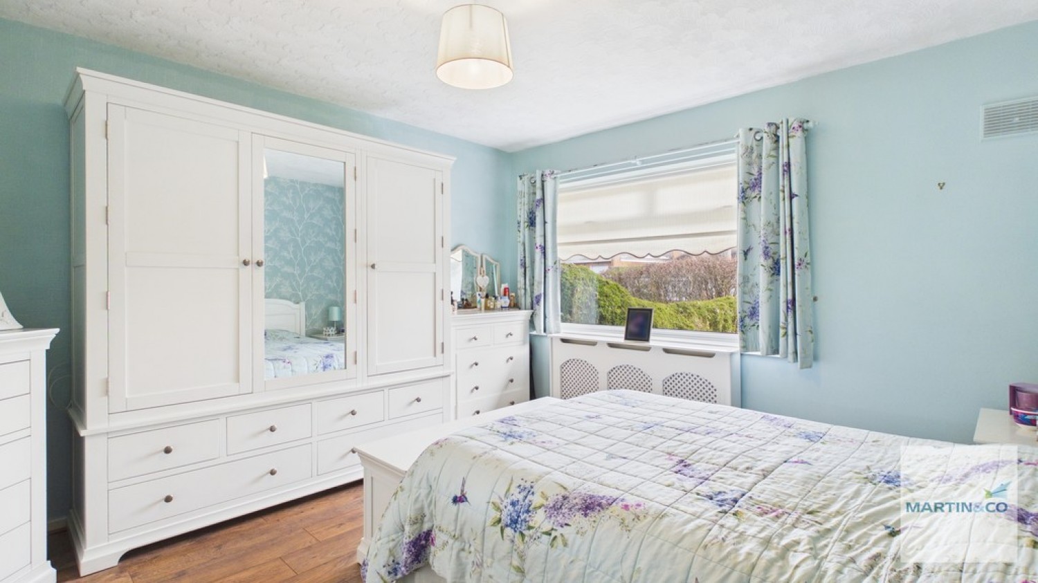 3 bedroom Bungalow for Sale Walmley, Sutton Coldfield, Birmingham