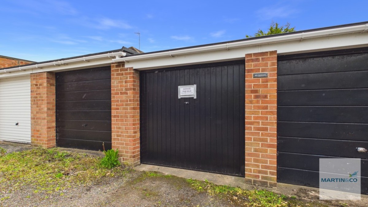 Garage, Chatsworth Avenue