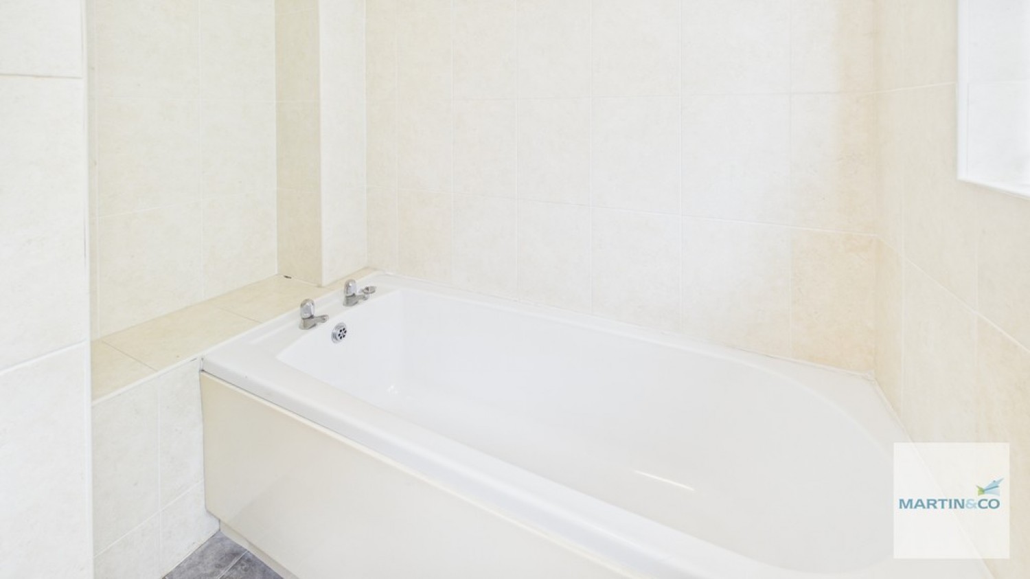 3 bedroom House for Sale Humber Grove, Smiths Wood