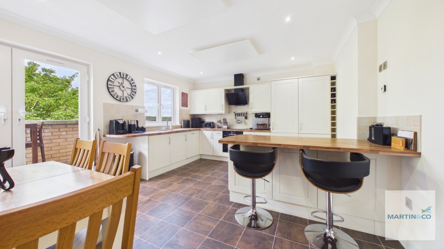 2 bedroom Flat for Letting Caversham Place, Sutton Coldfield