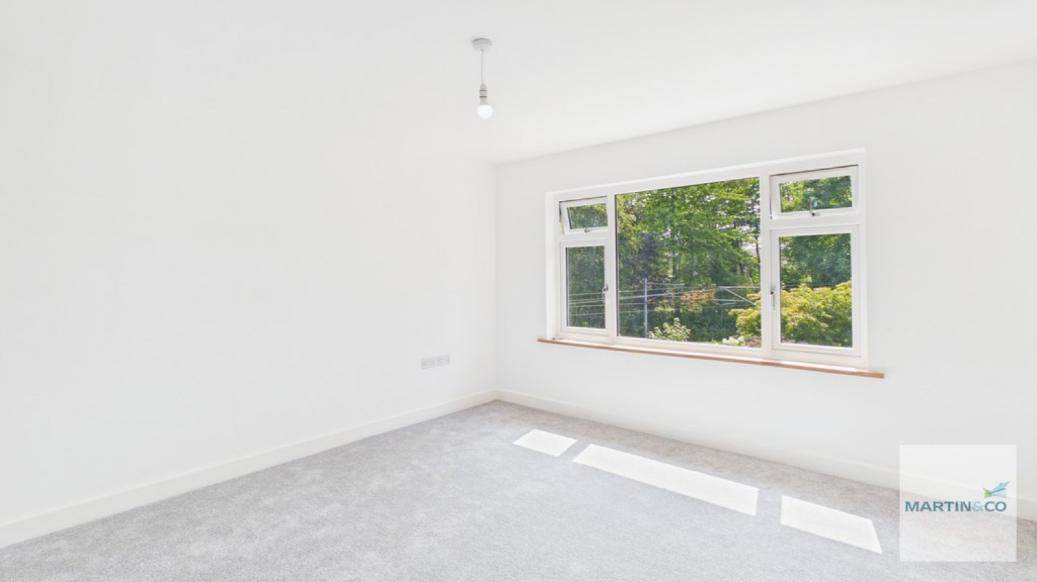 2 bedroom Flat for Sale Jockey Road, Sutton Coldfield, West Midlands