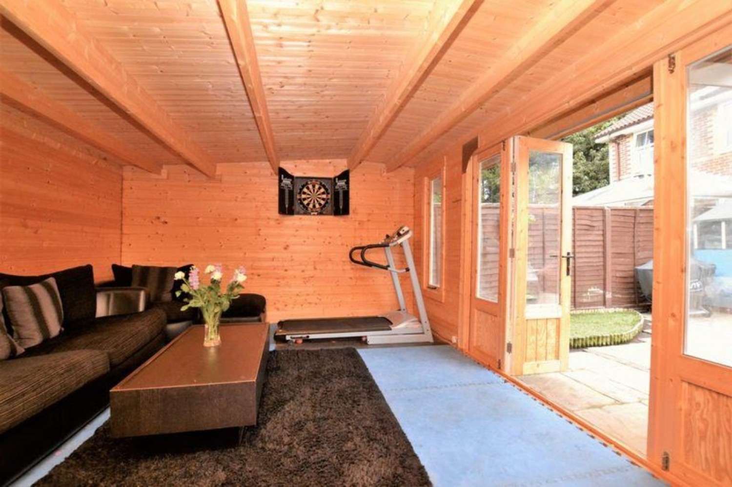 3 bedroom House in Morris Close, London