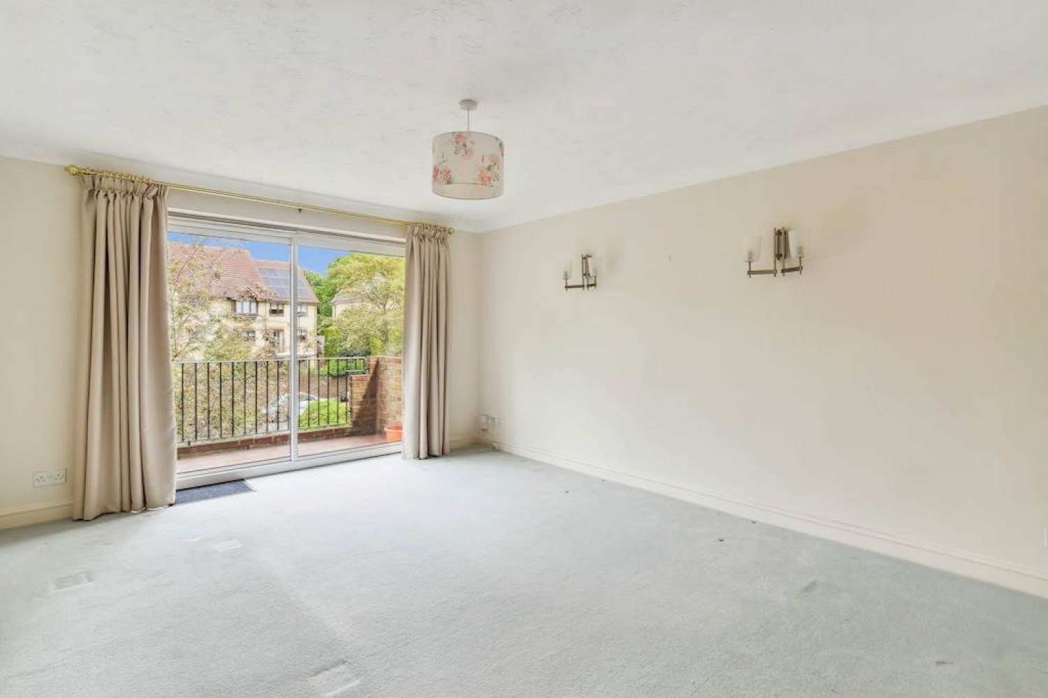 2 bedroom Flat for Letting The Avenue, Beckenham, Greater London