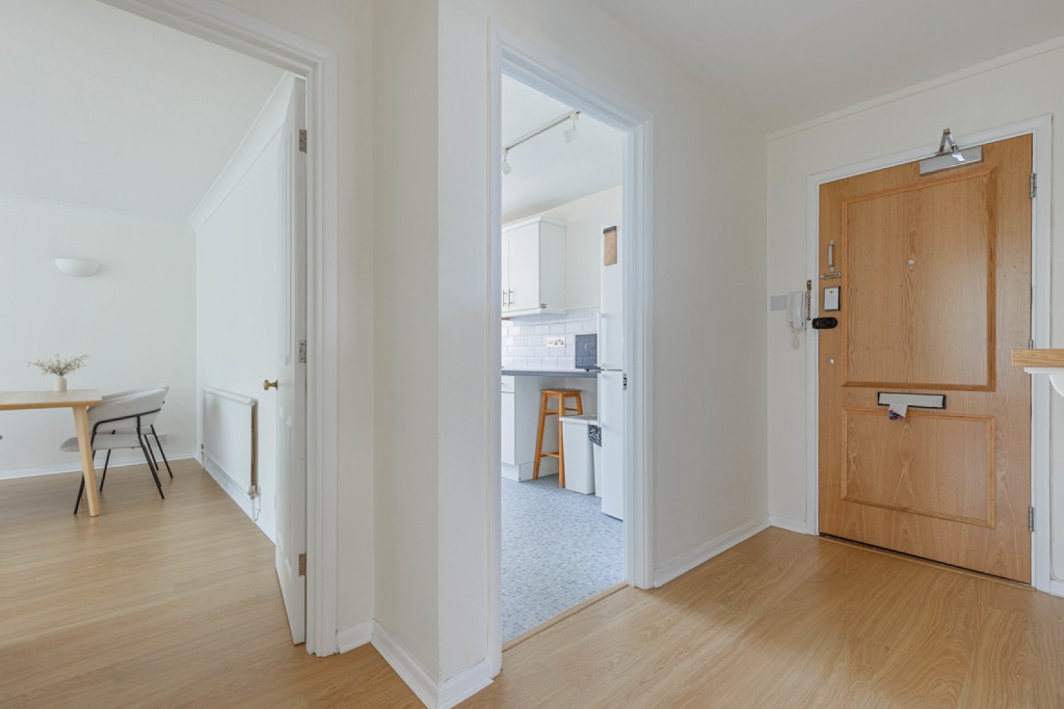 2 bedroom Flat for Letting 43 Elsa Court