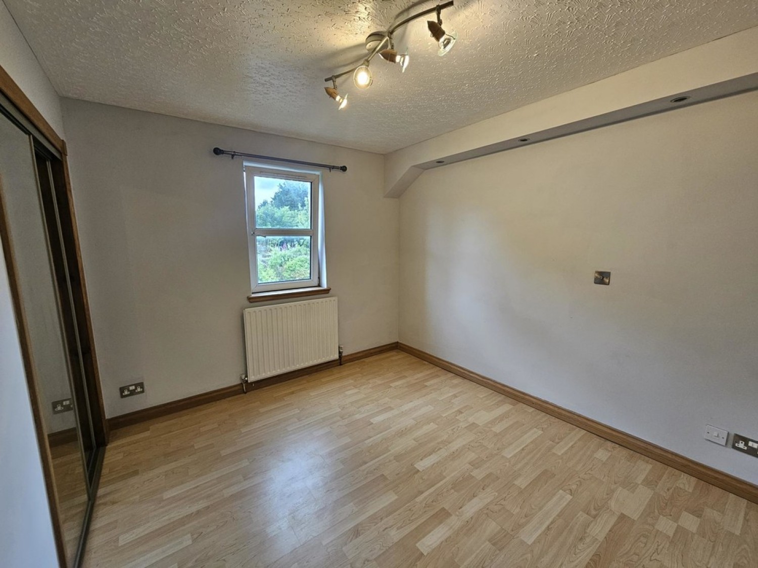 2 bedroom Flat for Letting Canon Byrne Glebe, Kirkcaldy
