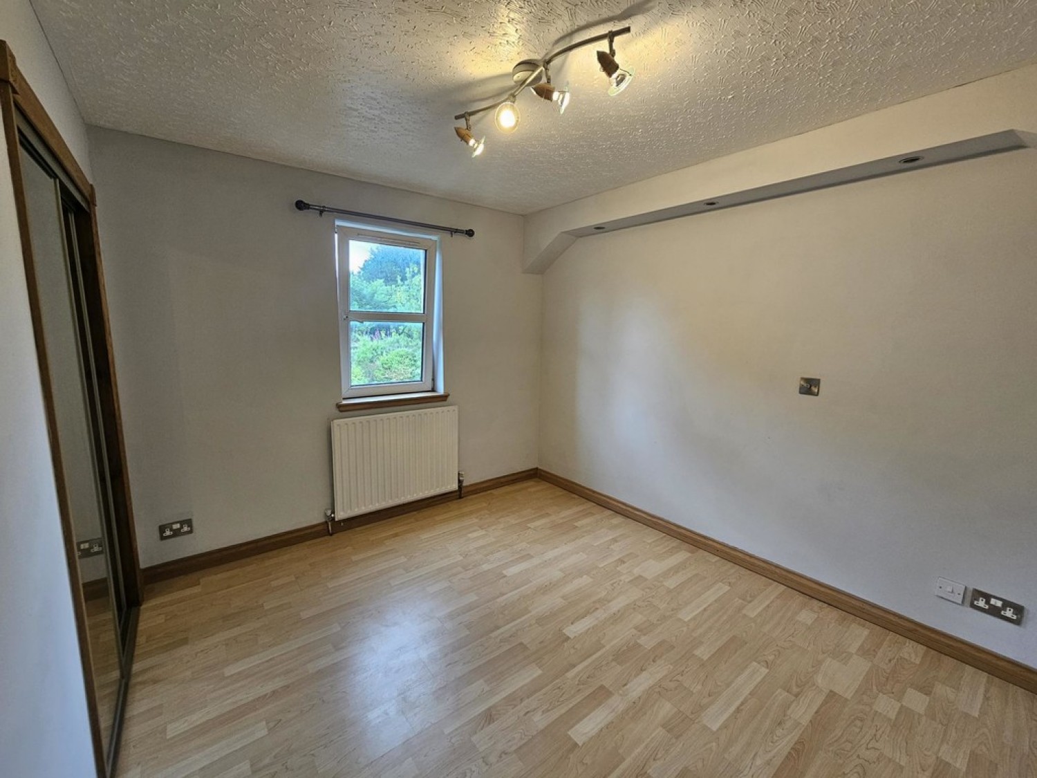 2 bedroom Flat for Letting Canon Byrne Glebe, Kirkcaldy