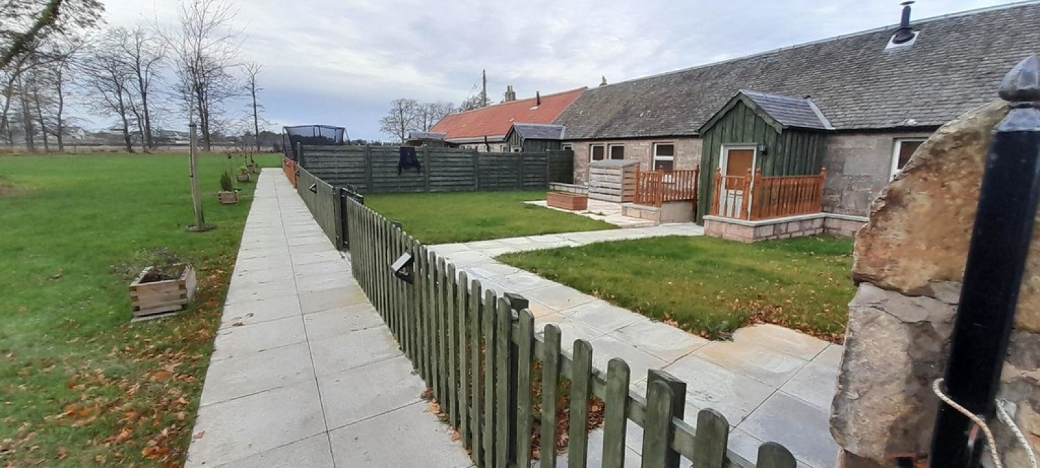 3 bedroom House in East Stable Cottage, Lathockar