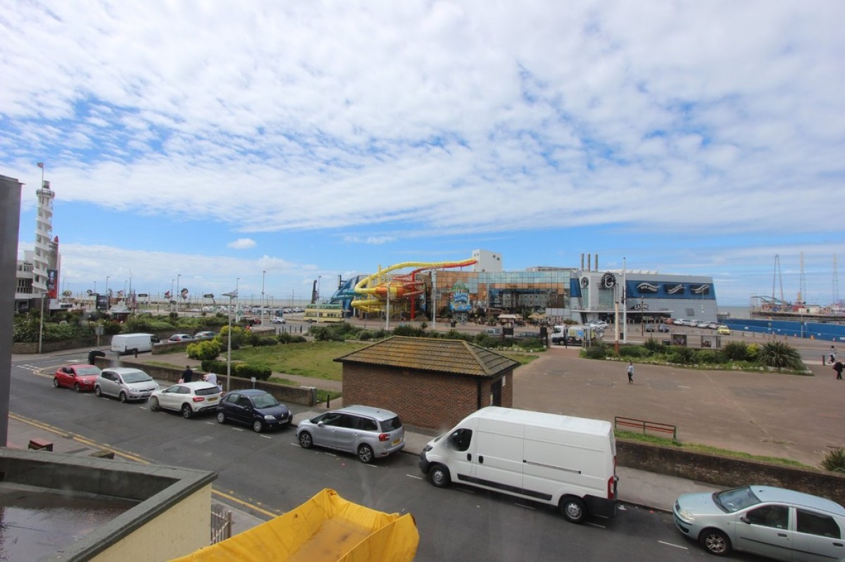 Flat 8, 1a Simpson Street