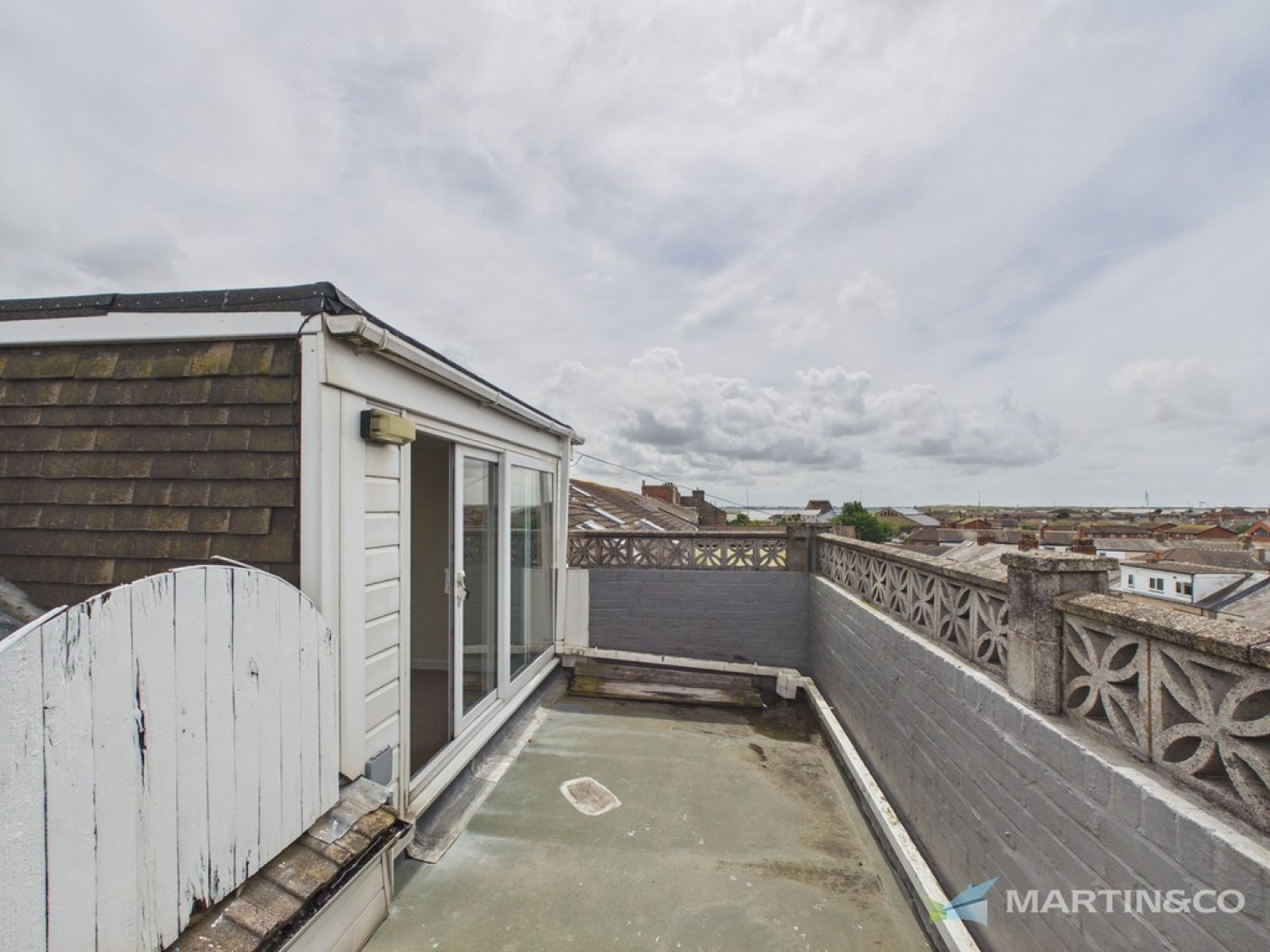 2 bedroom Flat for Letting Queens Terrace, Fleetwood, Lancashire