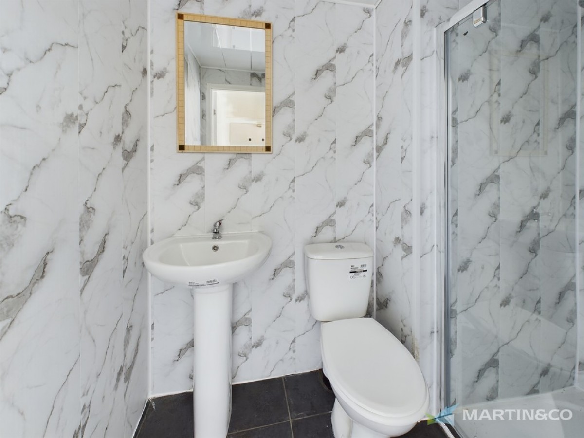 2 St Davids Road North