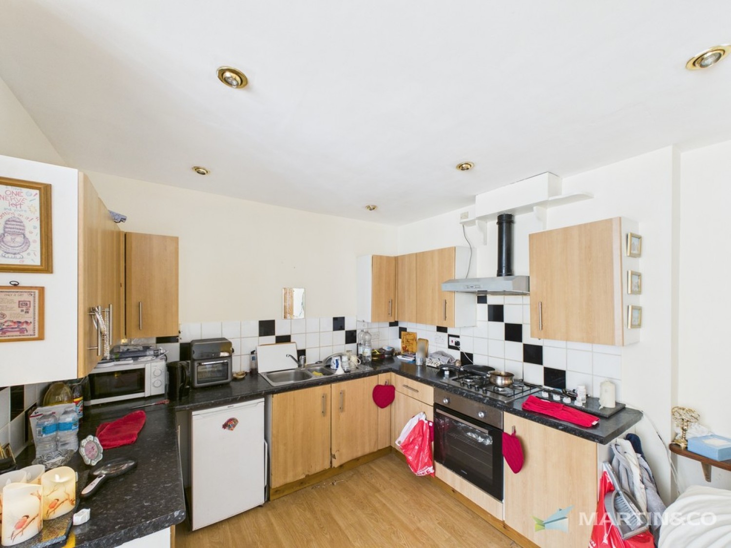 2 bedroom Flat for Sale Carshalton Road