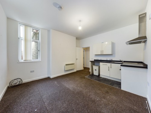 Flat 2, 35 Derbe Road