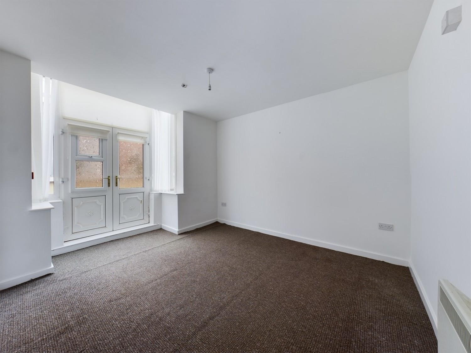 1 bedroom Flat for Letting Flat 2, 35 Derbe Road