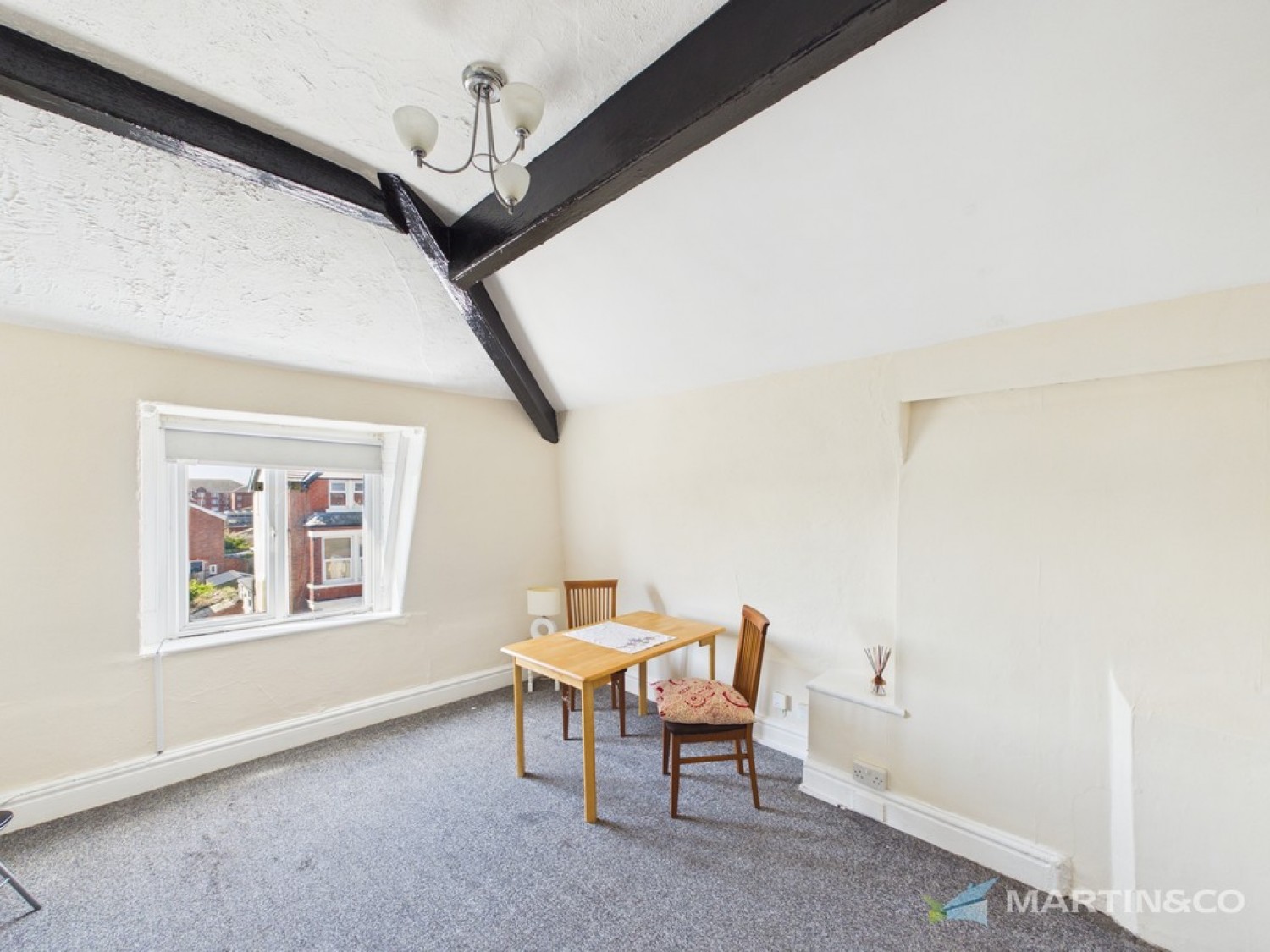 1 bedroom Flat for Letting 2 St. Davids Road North