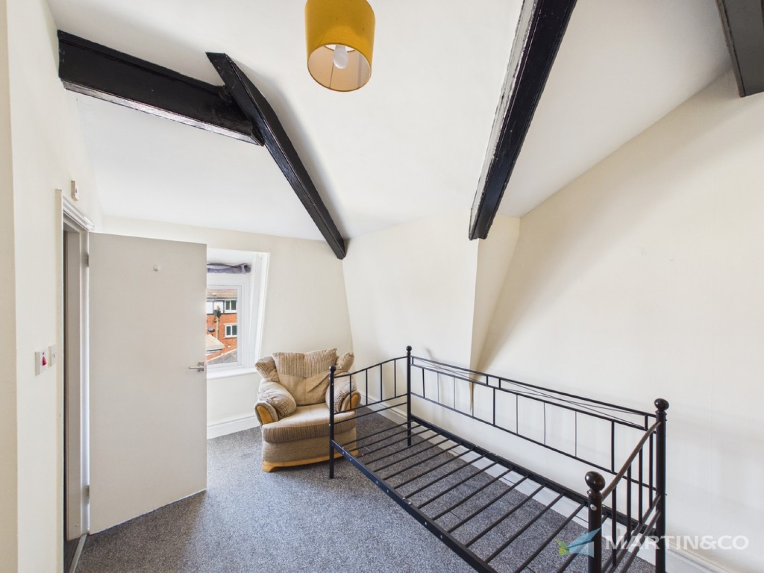 1 bedroom Flat for Letting 2 St. Davids Road North