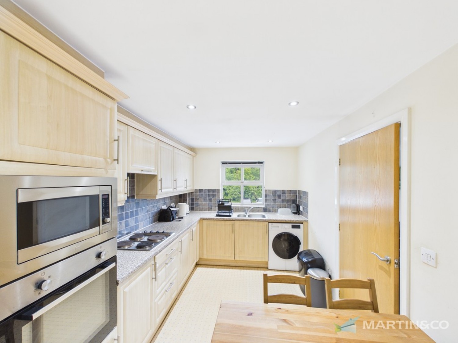 2 bedroom Flat for Letting Newton Drive, Blackpool, Lancashire