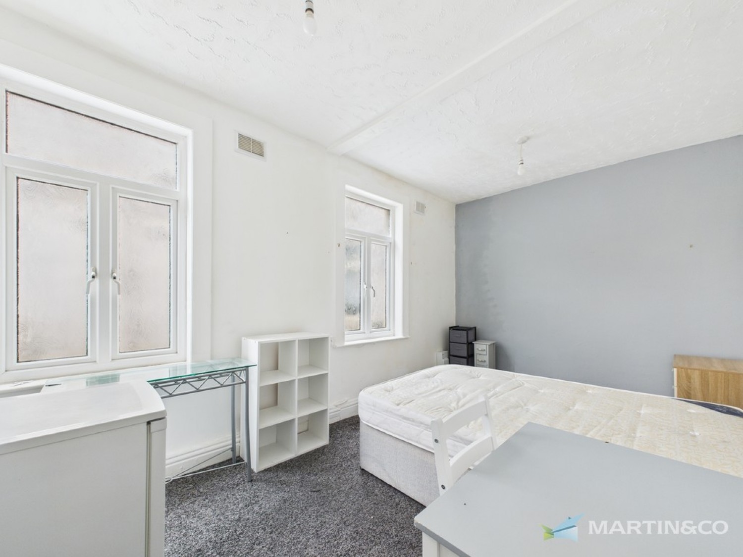 6 bedroom House in Livingstone Road, Blackpool