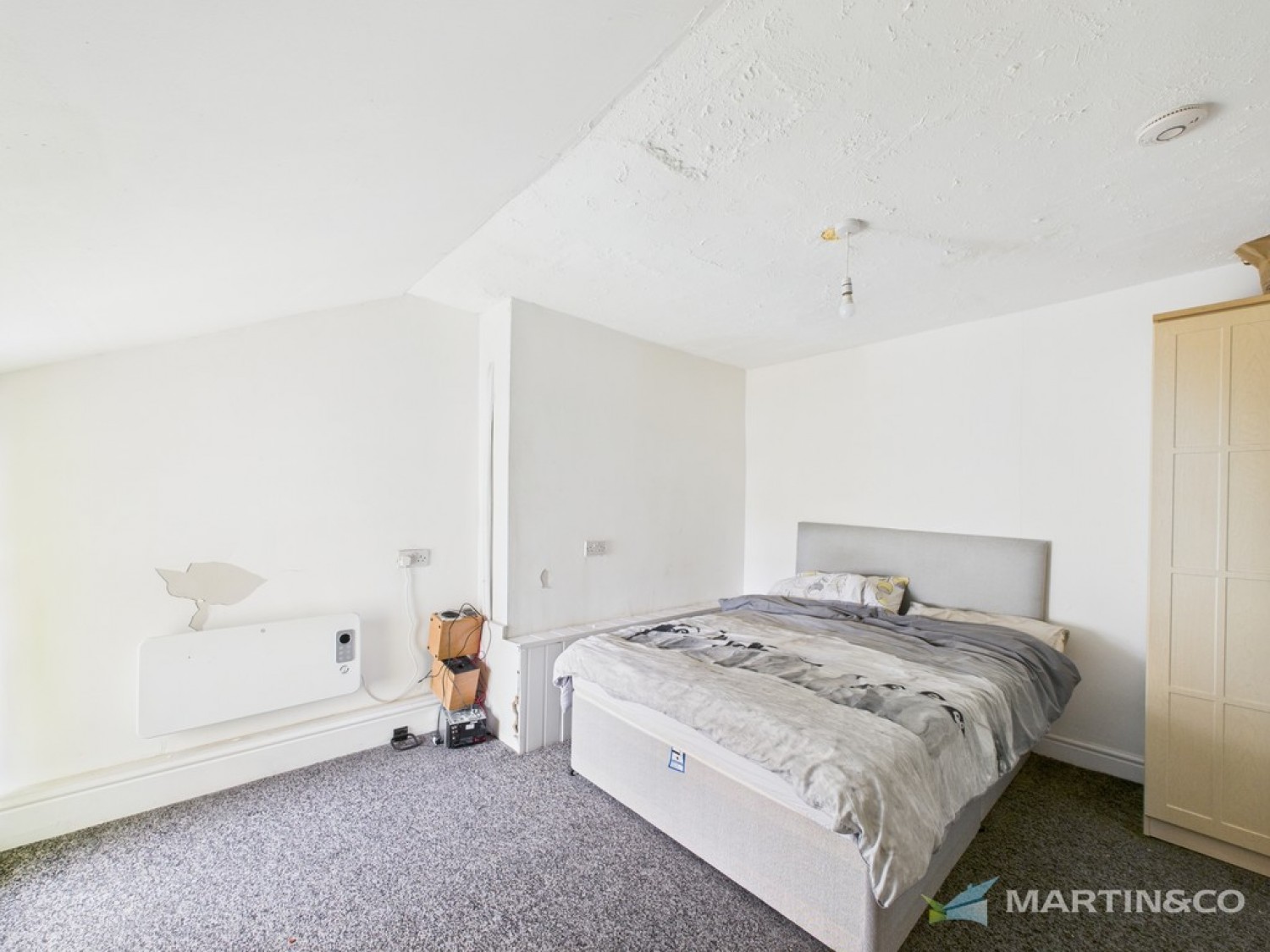 6 bedroom House in Livingstone Road, Blackpool