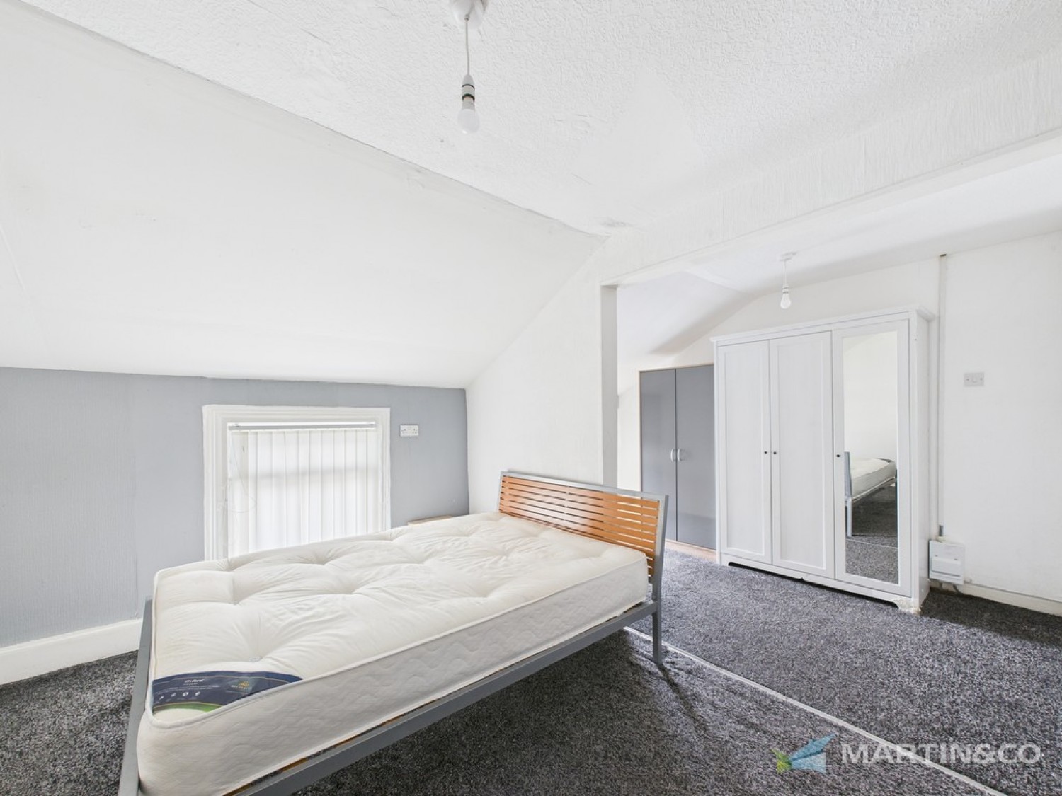 6 bedroom House in Livingstone Road, Blackpool