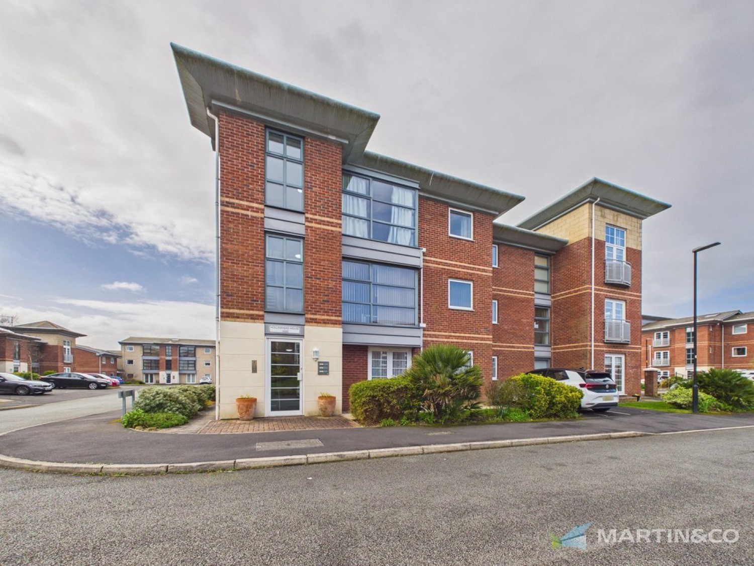 2 bedroom Flat for Sale Hollinshead House, St Annes