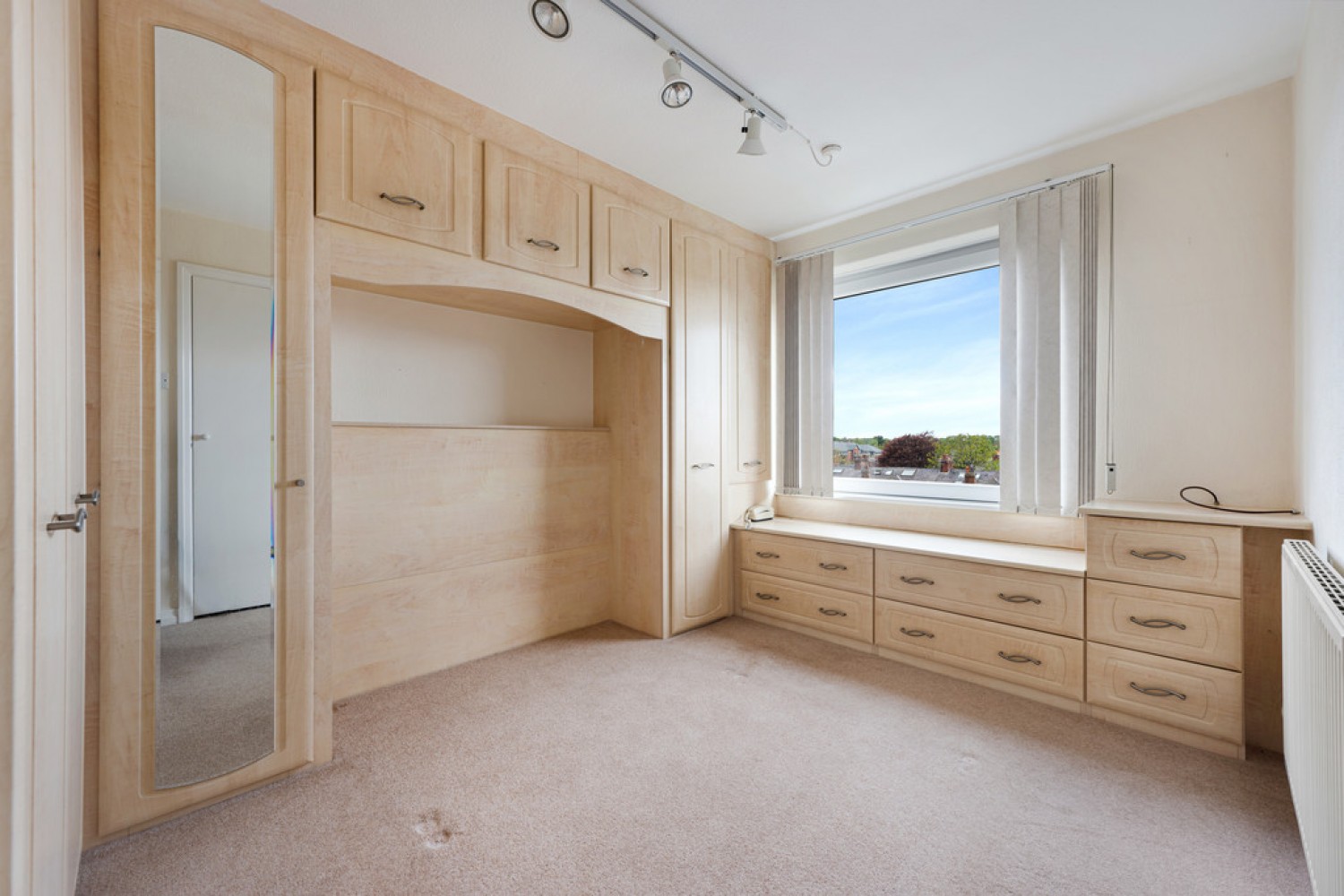2 bedroom Flat for Sale Beach Court, Lytham, FY8