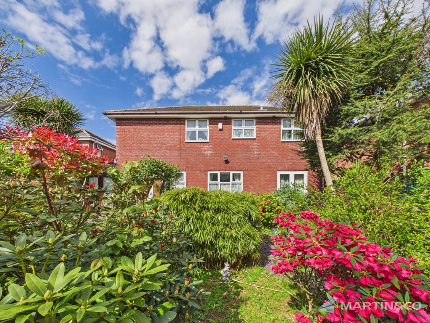 4 bedroom House for Auction Monks Gate, Cypress Point