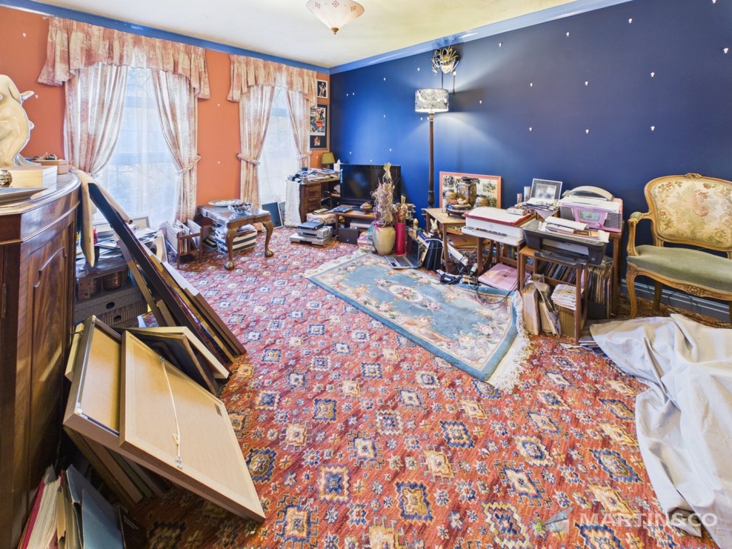 4 bedroom House for Auction Monks Gate, Cypress Point