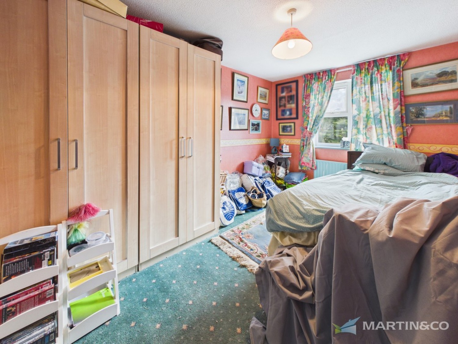 4 bedroom House for Auction Monks Gate, Cypress Point